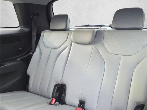 Used 2021 Hyundai Palisade SEL w/ Premium Package image 19