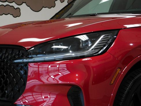 Used 2025 Lincoln Aviator Reserve w/ Equipment Group 201A image 23