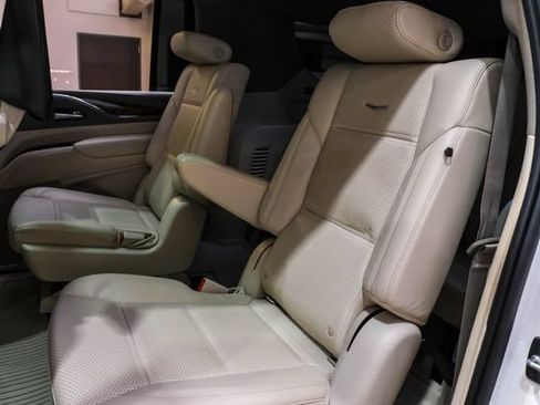 Used 2021 Cadillac Escalade ESV Sport Platinum RWD image 40