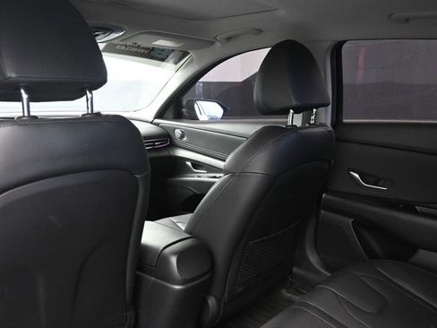 Used 2023 Hyundai Elantra Limited image 19