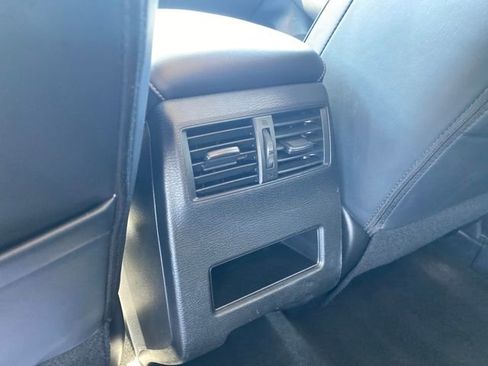 Used 2024 Mitsubishi Outlander SE Black Edition image 19