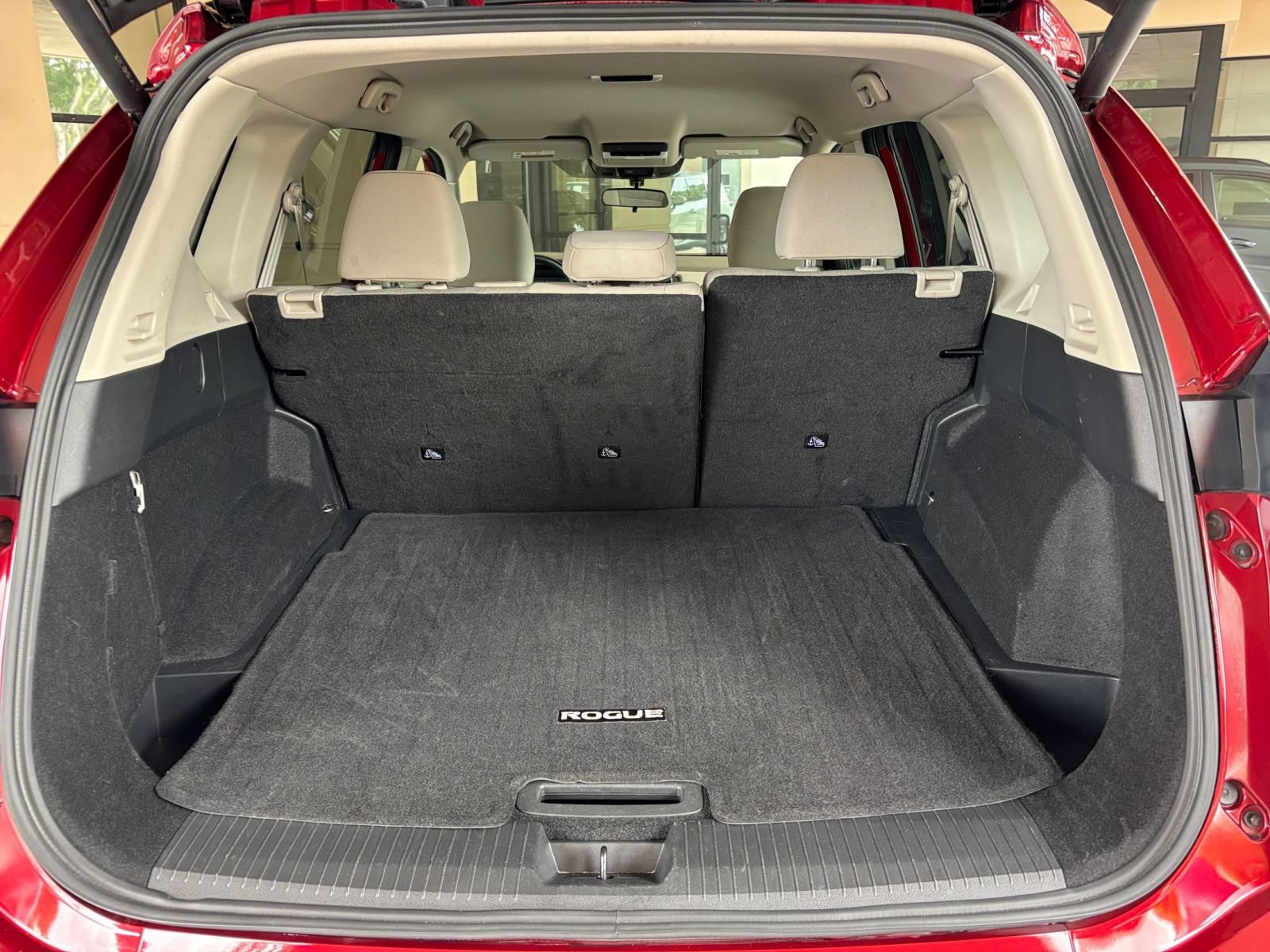 Used 2025 Nissan Rogue SV AWD/4WD image 32