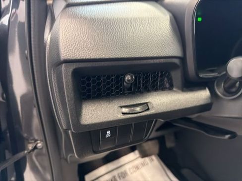 Used 2025 Honda CR-V EX image 17