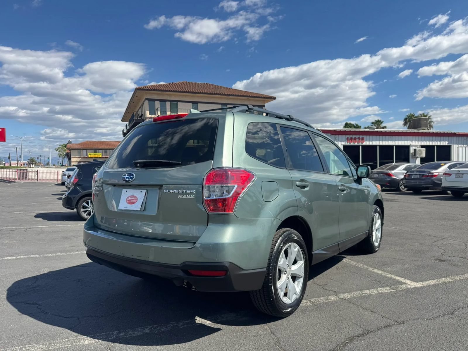 Used 2016 Subaru Forester 2.5i Premium w/ All-Weather Package AWD/4WD image 8