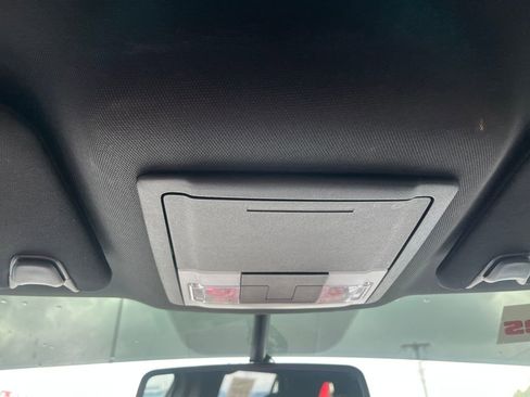 Used 2019 Ford Explorer Limited image 21