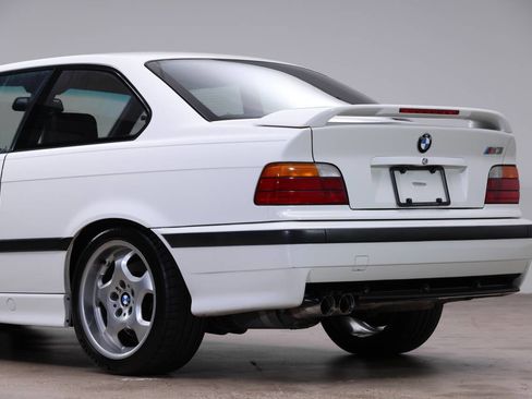 Used 1996 BMW M3 Coupe image 17