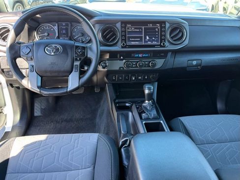 Certified 2022 Toyota Tacoma TRD Sport image 27