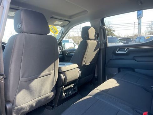 Used 2025 Chevrolet Silverado 1500 LT image 42