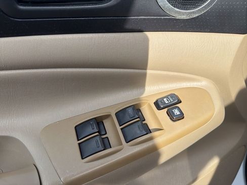 Used 2009 Toyota Tacoma PreRunner image 18