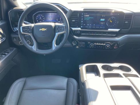 Used 2025 Chevrolet Silverado 1500 LT w/ Leather Package AWD/4WD image 10