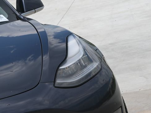 Used 2020 Tesla Model 3 Long Range AWD/4WD image 11