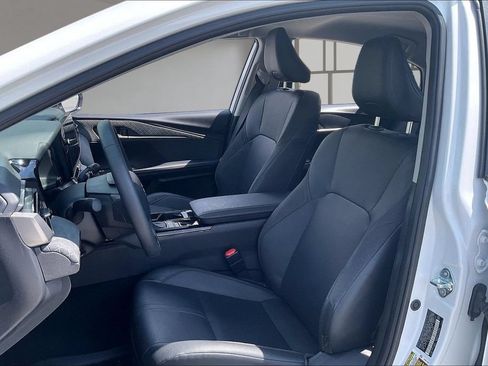 Used 2025 Toyota Camry XLE FWD image 20