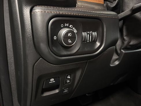 Used 2022 RAM 1500 Limited w/ Trailer Tow Group AWD/4WD image 17
