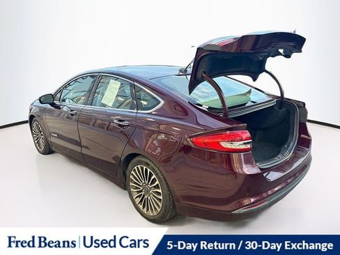 Used 2017 Ford Fusion SE w/ Equipment Group 602A image 4