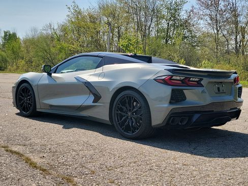 Used 2024 Chevrolet Corvette Stingray Premium Conv w/ Stealth Interior Trim Package RWD image 7