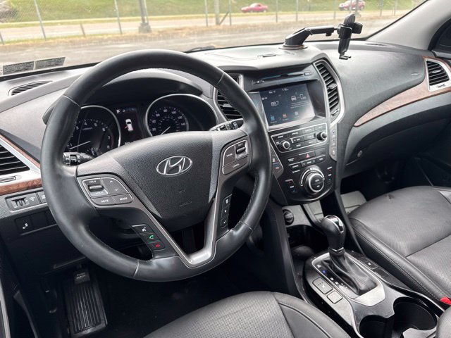 Used 2017 Hyundai Santa Fe SE w/ SE Premium Package 02 AWD/4WD image 14