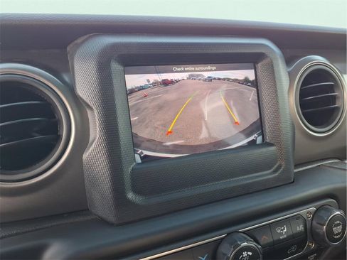 Used 2023 Jeep Wrangler Sport image 26