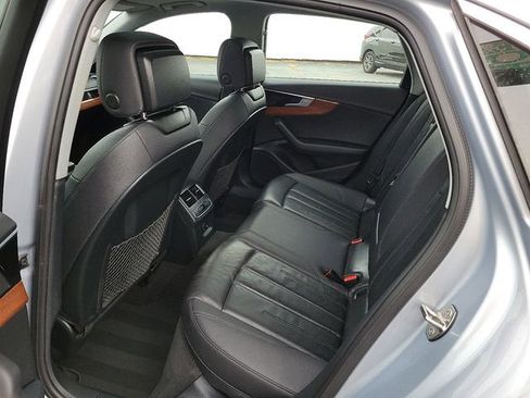 Used 2022 Audi A4 2.0T Premium image 11