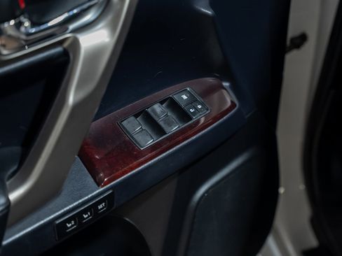 Used 2017 Lexus GX 460 Premium w/ Premium Package image 64