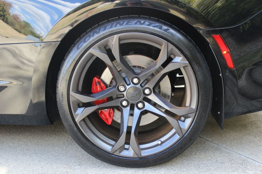 Used 2019 Chevrolet Camaro SS RWD image 30