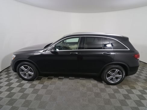 Used 2021 Mercedes-Benz GLC 300 image 2
