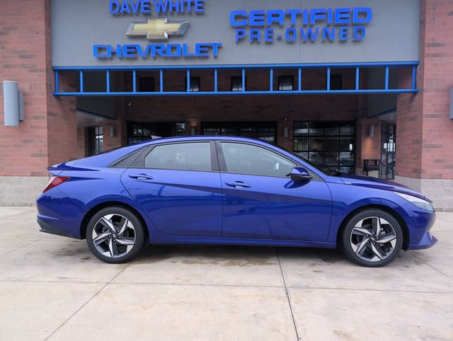 Used 2023 Hyundai Elantra SEL w/ Convenience Package FWD image 9