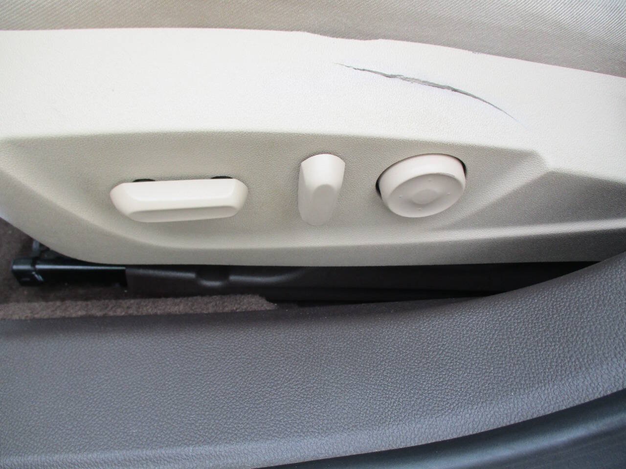 Used 2012 Buick Regal Premium FWD image 11