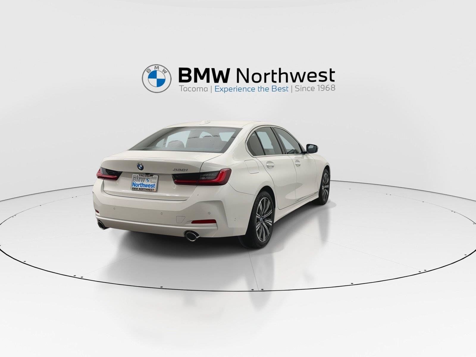 New 2026 BMW 330i Sedan w/ Convenience Package RWD image 3