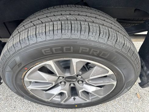 Used 2025 GMC Sierra 1500 Denali Ultimate AWD/4WD image 10