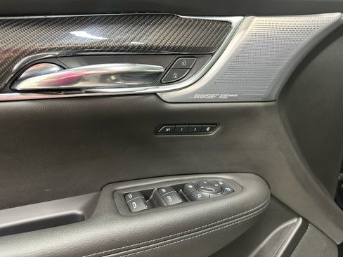 Used 2024 Cadillac XT6 Sport w/ LPO, Onyx Lite Package AWD/4WD image 29