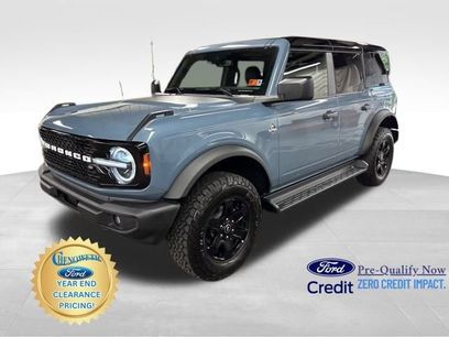 New 2025 Ford Bronco Outer Banks w/ Black Appearance Package