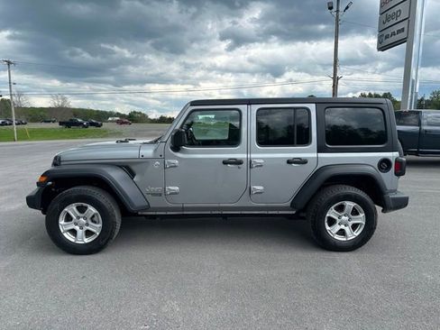 Used 2020 Jeep Wrangler Unlimited Sport S AWD/4WD image 2