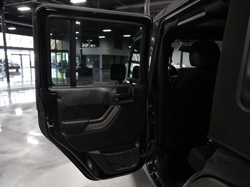 Used 2017 Jeep Wrangler Unlimited Sport w/ Quick Order Package 24S AWD/4WD image 16