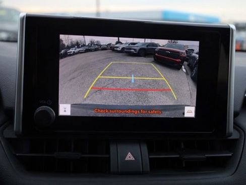 Used 2023 Toyota RAV4 LE image 5