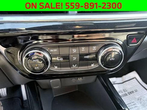 Used 2024 Chevrolet Trax RS FWD image 19