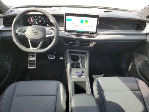 New 2026 Volkswagen Tiguan SE R-Line FWD image 13