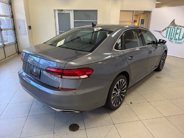 Used 2022 Volkswagen Passat 2.0T FWD image 7