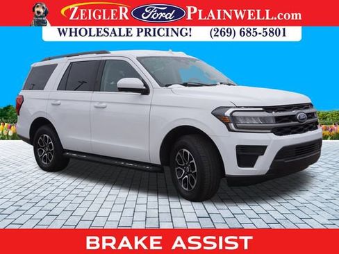 Used 2024 Ford Expedition XLT image 7