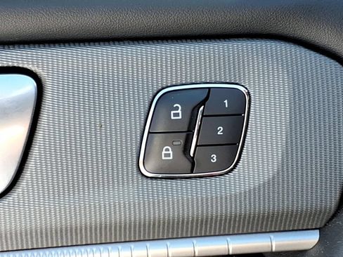 Used 2025 Ford Explorer ST AWD/4WD image 16