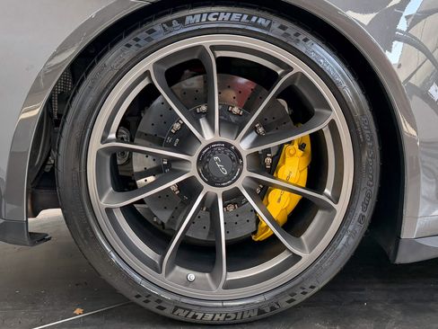 Used 2015 Porsche 911 GT3 RWD image 34