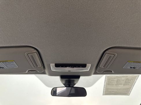 Used 2022 Nissan Kicks S image 29