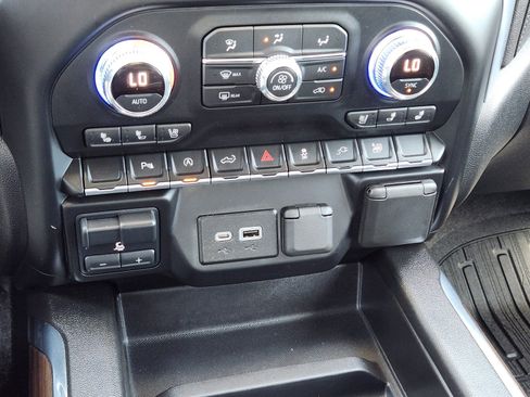 Used 2021 GMC Sierra 1500 SLT RWD image 14