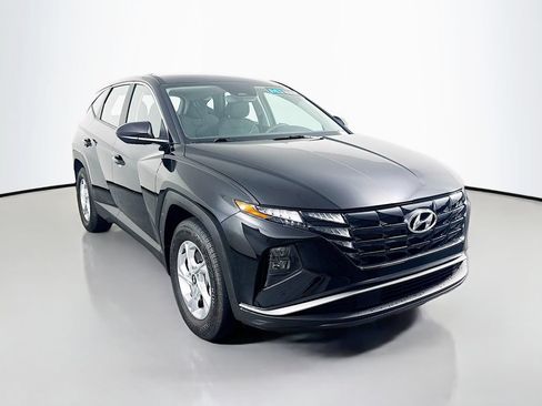 Used 2023 Hyundai Tucson SE FWD image 3