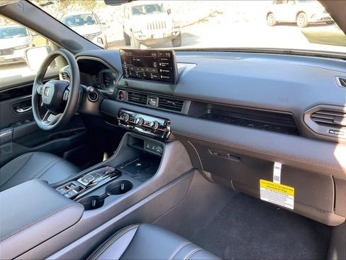 New 2026 Honda Pilot TrailSport image 10