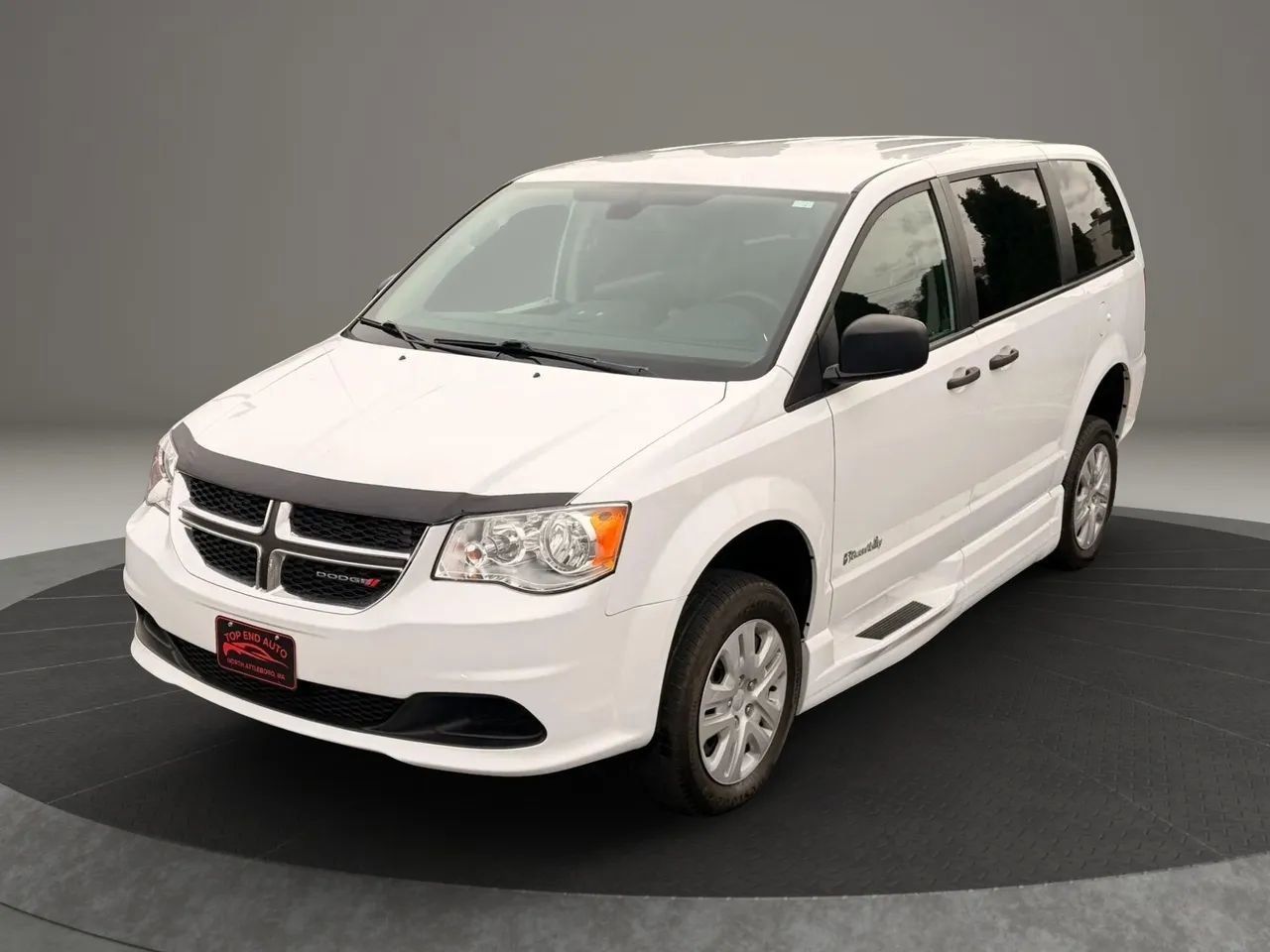 Used 2019 Dodge Grand Caravan SE FWD image 1
