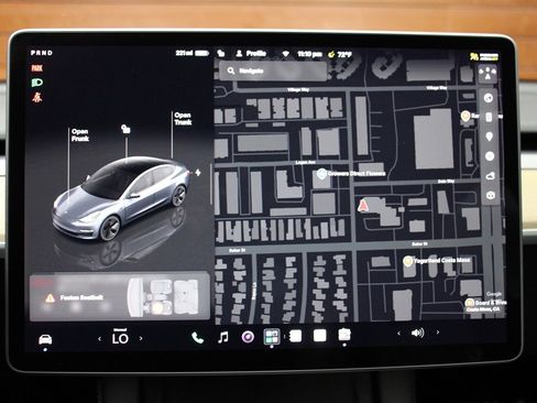 Used 2023 Tesla Model 3 Standard Range RWD image 19