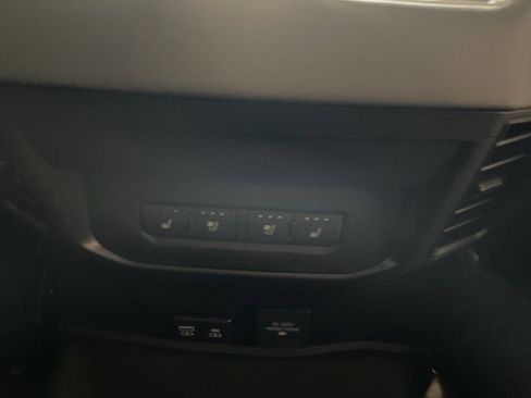 New 2025 Toyota Tundra Platinum image 33