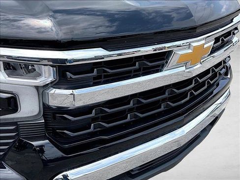 Used 2024 Chevrolet Silverado 1500 LT RWD image 30