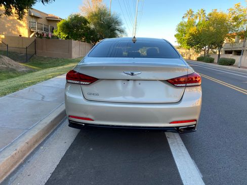 Used 2015 Hyundai Genesis 3.8 image 7