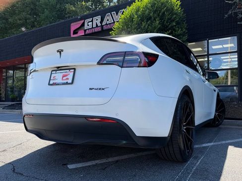 Used 2022 Tesla Model Y Performance AWD/4WD image 13